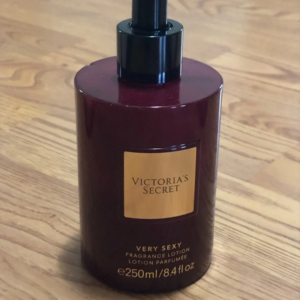 Victoria’s Secret Very Sexy, Brand New - Picture 3 of 3